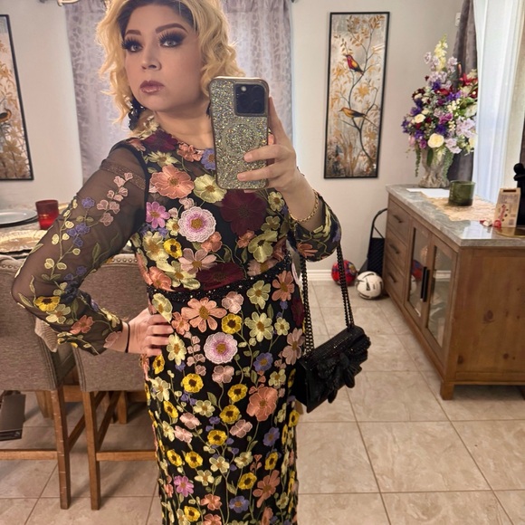 Mac Duggal Embroidered Applique High Neck Trumpet Dress -- size 14 - Picture 4 of 4